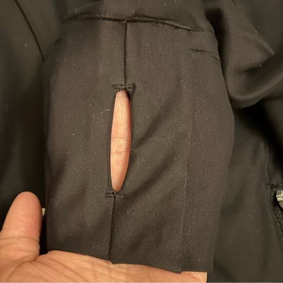 PN Jone Black Women's Sports Jacket Long Sleeve Size 8/Medium Zipper Pockets - Picture 9 of 15